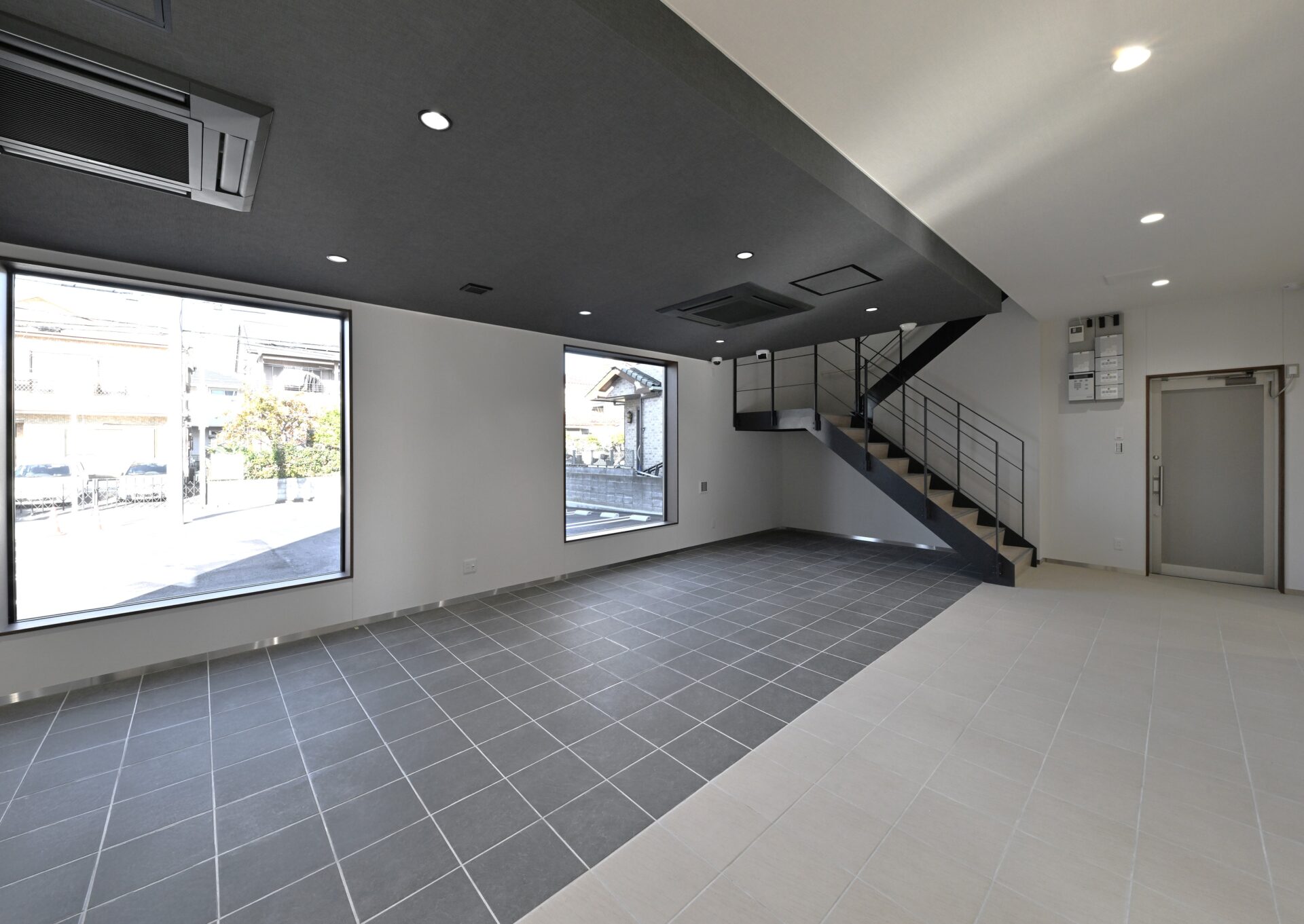 エントランスホール